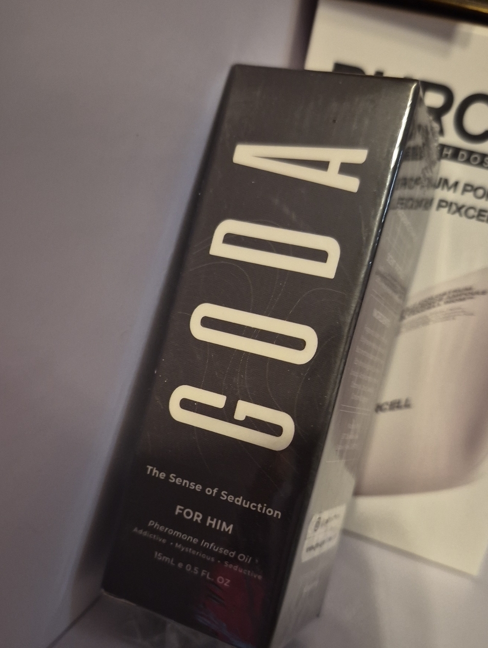 The Sense of Seduction For Him Pheromone Oil - Black